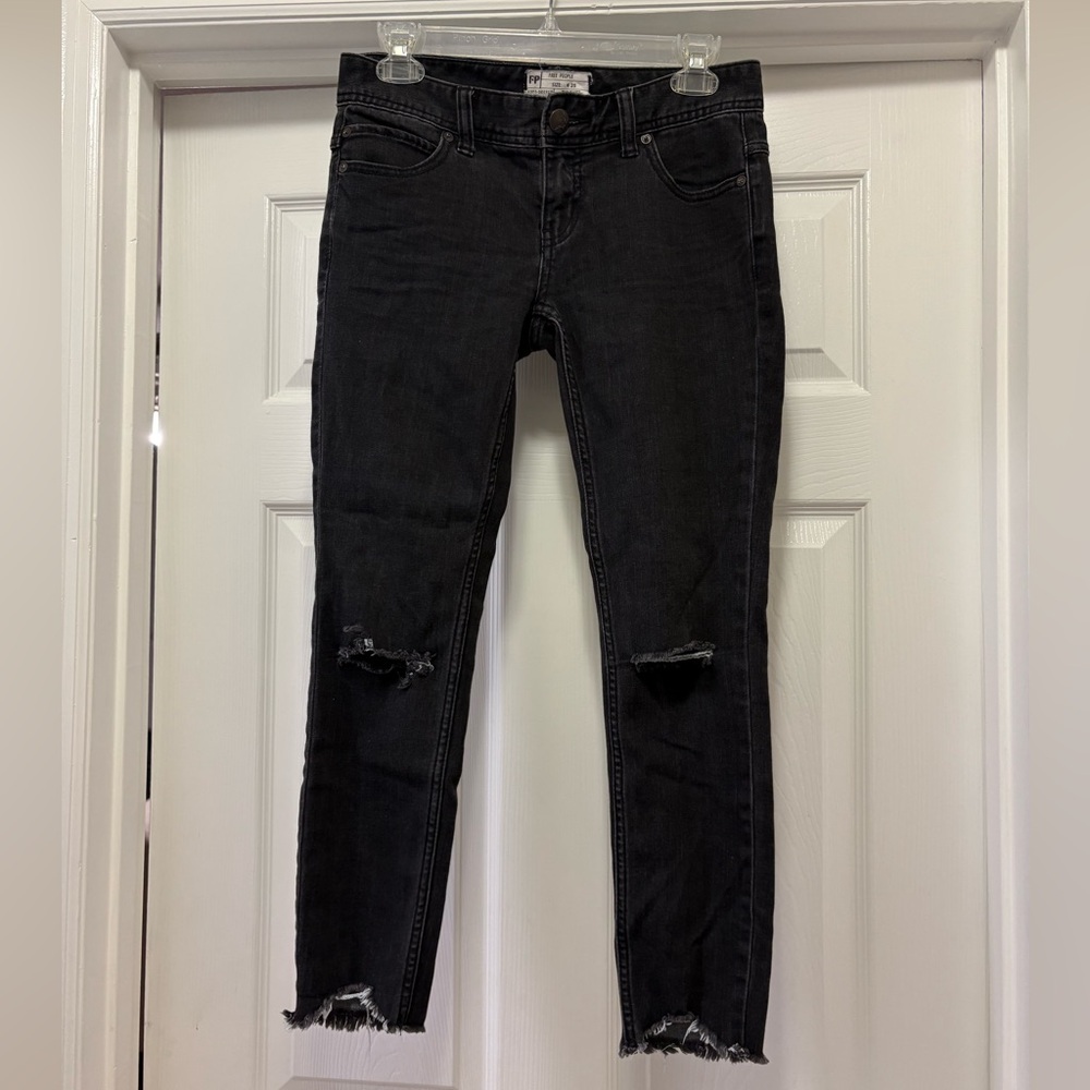 Free People Black Ripped Cropped Skinny Jeans Sz 25